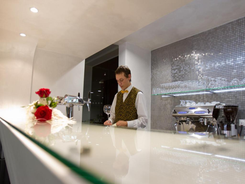 特雷萨杜瓦尔酒店 Hradec Králové 外观 照片