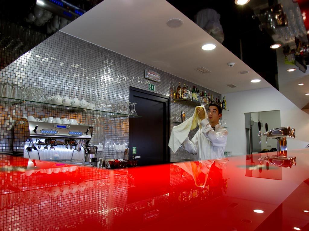 特雷萨杜瓦尔酒店 Hradec Králové 外观 照片